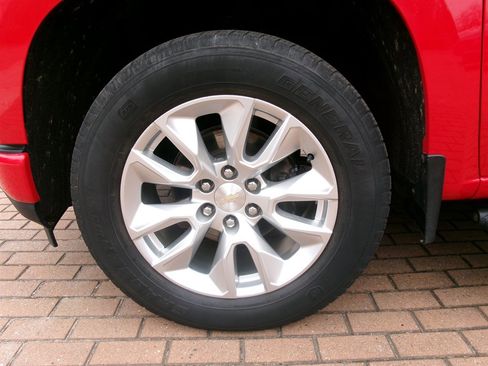 Used 2020 Chevrolet Silverado 1500 Custom w/ Custom Value Package image 46