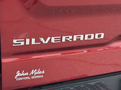 Used 2025 Chevrolet Silverado 1500 LT Trail Boss w/ LT Trail Boss Premium Package AWD/4WD image 22