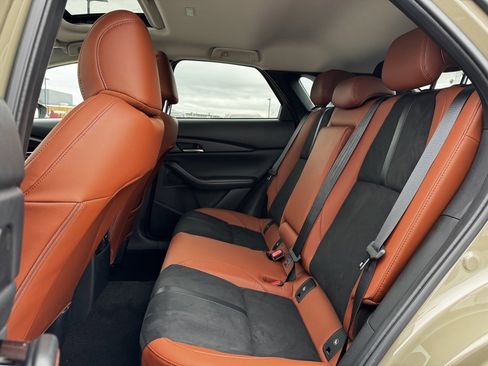 New 2025 MAZDA CX-30 Carbon image 6