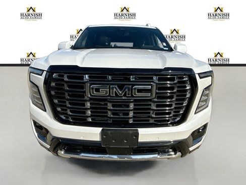 Used 2025 GMC Yukon Denali Ultimate AWD/4WD image 11
