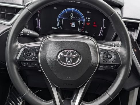 Used 2025 Toyota Corolla Cross XLE w/ Convenience Package FWD image 12