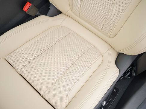 New 2026 BMW 330i Sedan w/ Premium Package image 12