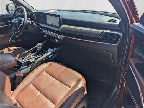 Used 2024 Kia Telluride SX image 19