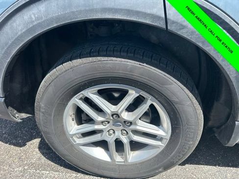 Used 2025 Ford Explorer Active AWD/4WD image 5