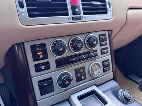 Used 2004 Land Rover Range Rover HSE image 17