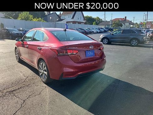 Used 2022 Hyundai Accent Limited FWD image 3