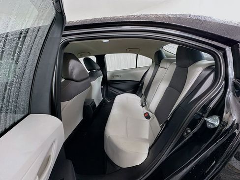 Used 2022 Toyota Corolla LE image 23