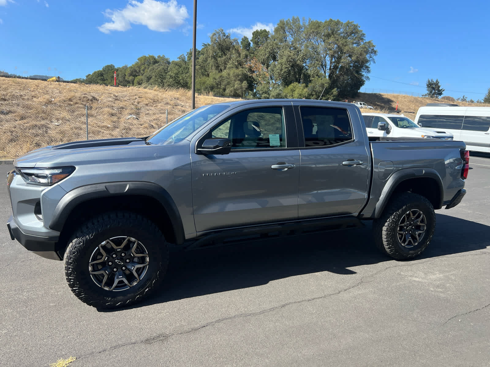 Used 2024 Chevrolet Colorado ZR2 w/ ZR2 Convenience Package III AWD/4WD image 7