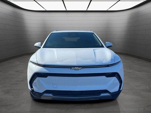 Used 2024 Chevrolet Equinox EV LT image 8