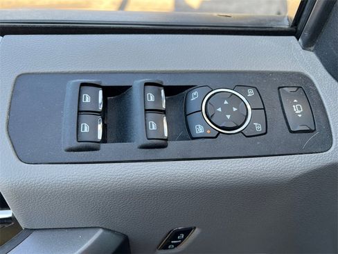 Used 2021 Ford F250 XLT w/ XLT Premium Package image 12