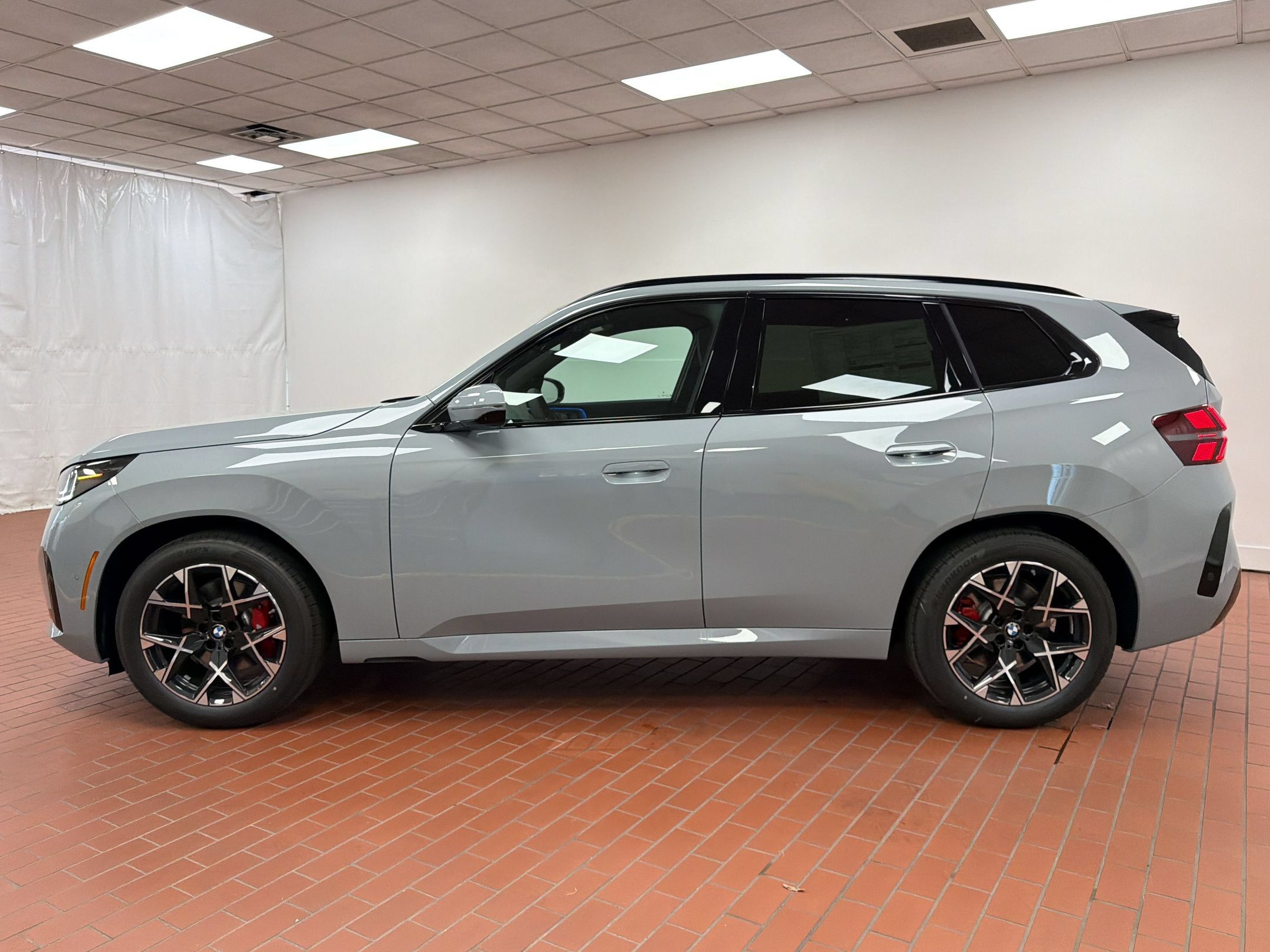 Used 2026 BMW X3 xDrive30i w/ Premium Package AWD/4WD image 2