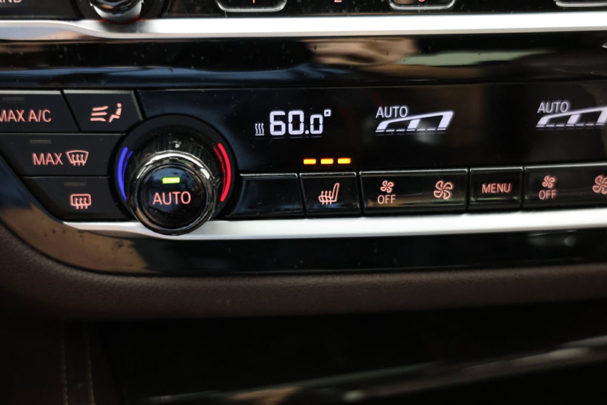 Used 2018 BMW M550i xDrive AWD/4WD image 8