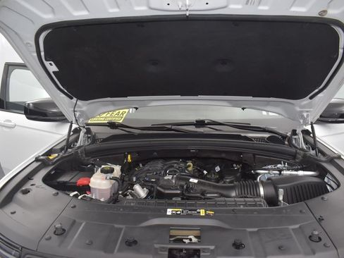 Used 2025 Jeep Grand Cherokee Altitude AWD/4WD image 13