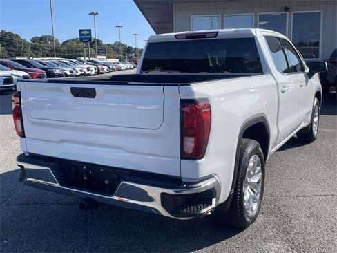 Used 2022 GMC Sierra 1500 SLE image 3