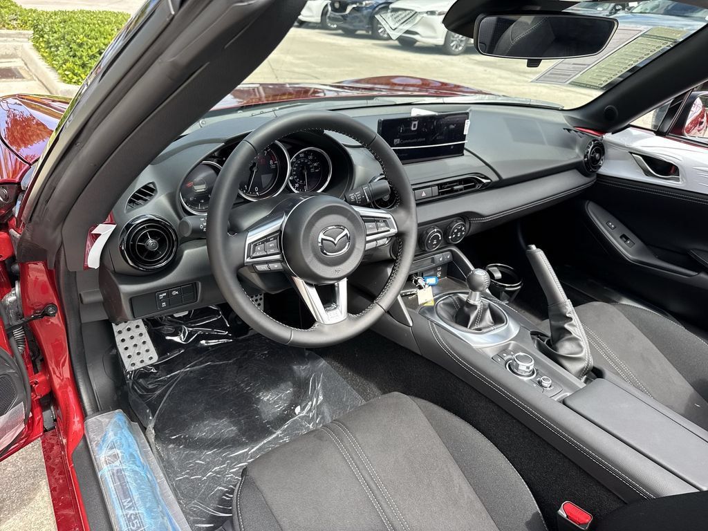 New 2026 MAZDA MX-5 Miata Club w/ Interior Package RWD image 18