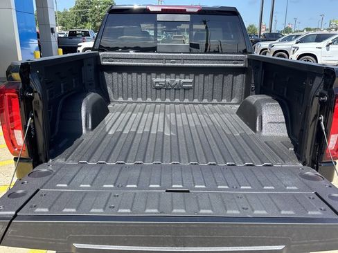 New 2026 GMC Sierra 1500 SLT w/ SLT Premium Package AWD/4WD image 6