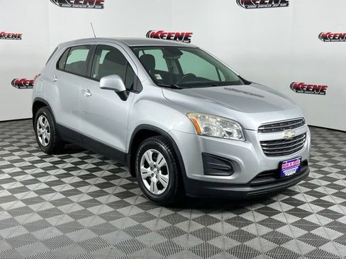 Used 2016 Chevrolet Trax LS w/ LPO, Protection Package FWD image 2