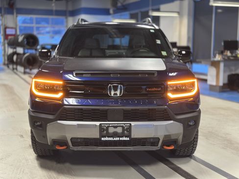Used 2026 Honda Passport TrailSport Elite image 2