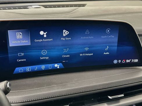 Used 2025 Cadillac XT4 Premium Luxury FWD image 17