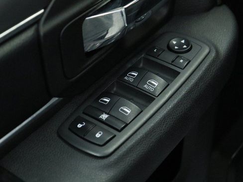 Used 2022 RAM 1500 Warlock AWD/4WD image 21