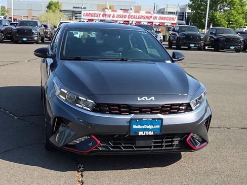 Used 2023 Kia Forte GT-Line w/ GT-Line Premium Package FWD image 3