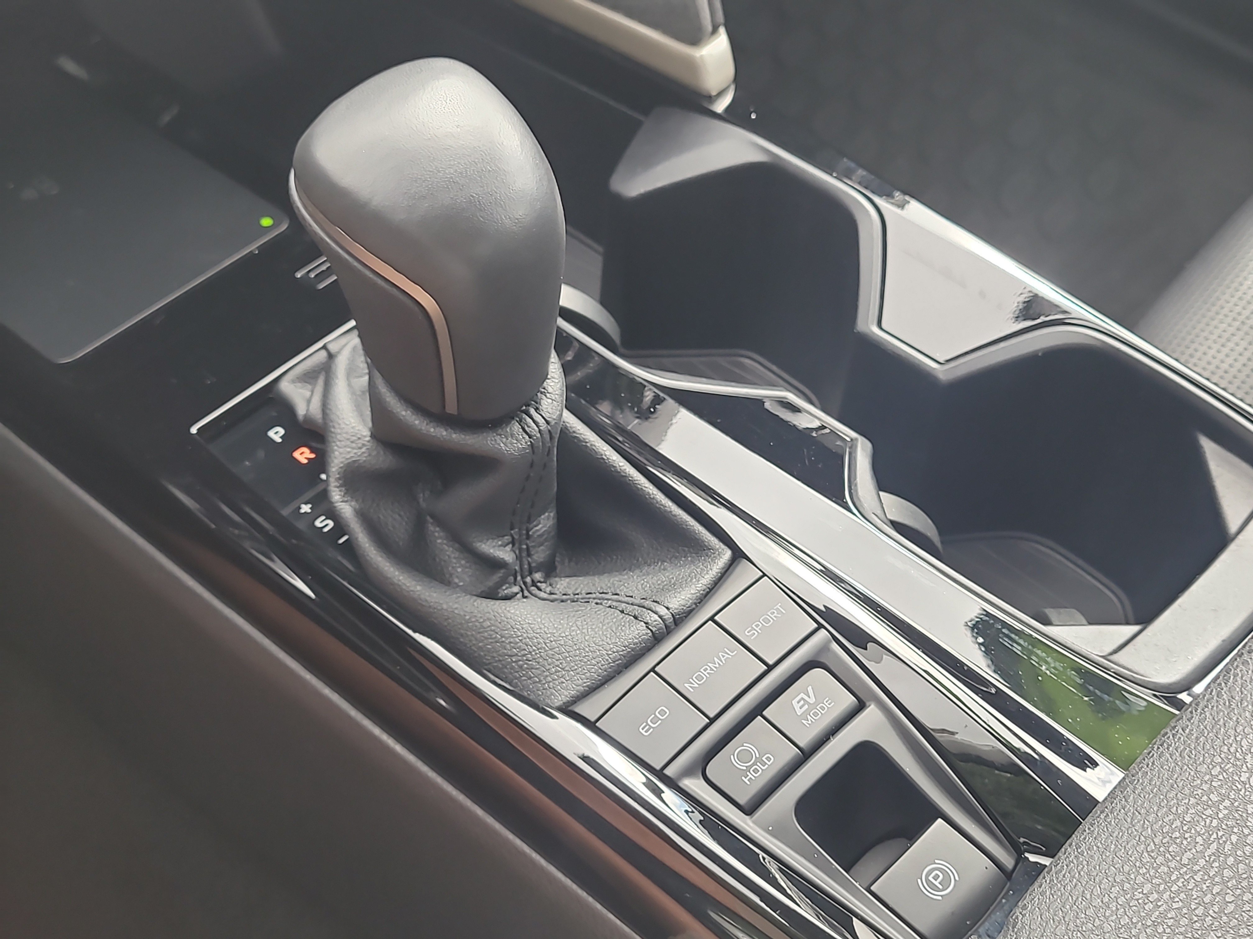Certified 2025 Toyota Camry XLE FWD image 27