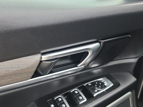 Used 2022 Kia Telluride EX w/ EX Premium Package FWD image 19