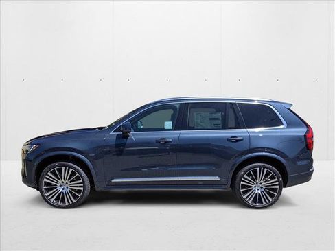 New 2025 Volvo XC90 B5 Core w/ Protection Package Premier image 5