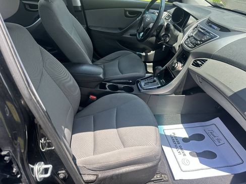 Used 2013 Hyundai Elantra GLS w/ Preferred Pkg FWD image 10