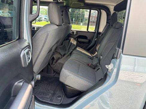 Used 2024 Jeep Gladiator Sport AWD/4WD image 14