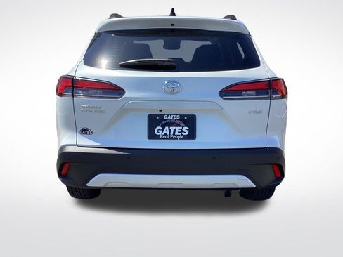 Used 2025 Toyota Corolla Cross XLE FWD image 8