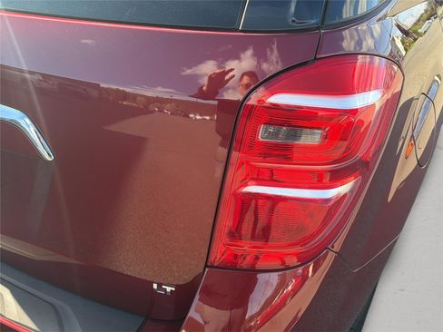 Used 2017 Chevrolet Equinox LT w/ Convenience Package image 29