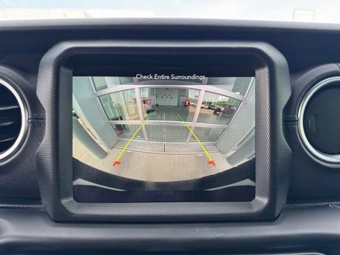 Used 2021 Jeep Wrangler Unlimited Rubicon 4xe w/ Steel Bumper Group AWD/4WD image 4