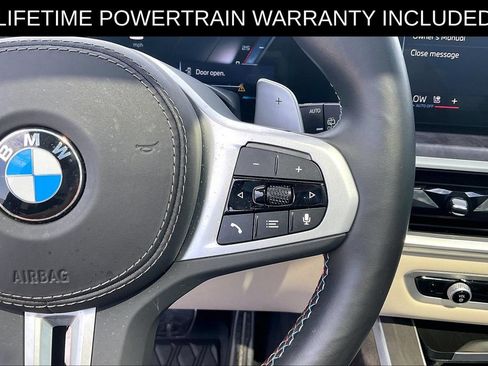 Used 2025 BMW X7 M60i AWD/4WD image 17