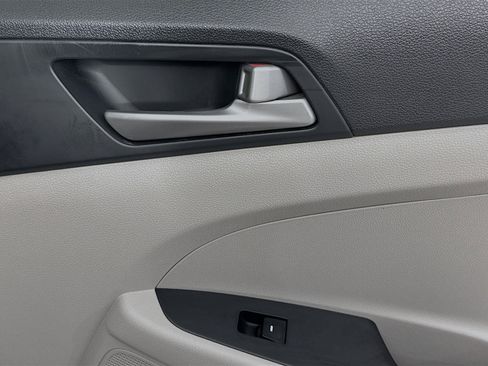 Used 2018 Hyundai Tucson SEL image 25