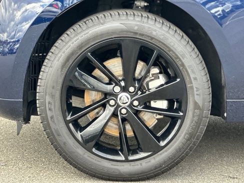 Used 2025 Jaguar F-PACE R-Dynamic S image 33