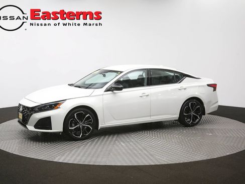 Used 2025 Nissan Altima 2.0 SR FWD image 56