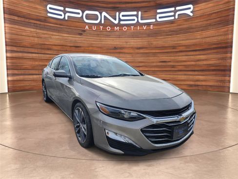 Used 2022 Chevrolet Malibu LT image 9