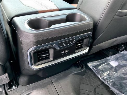 Certified 2025 Chevrolet Silverado 3500 High Country w/ High Country Premium Package image 34