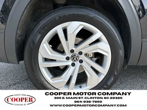 Used 2023 Volkswagen Atlas SE w/ Panoramic Sunroof Package image 17