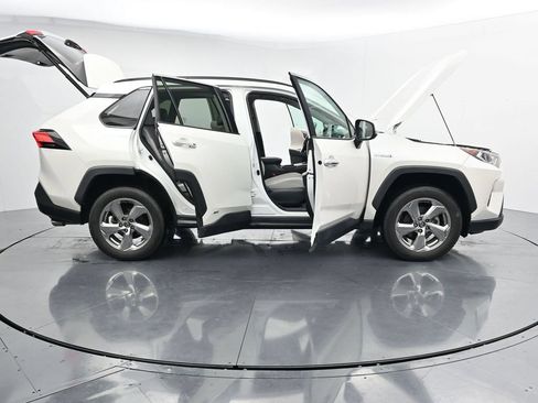 Used 2020 Toyota RAV4 Limited AWD/4WD image 27