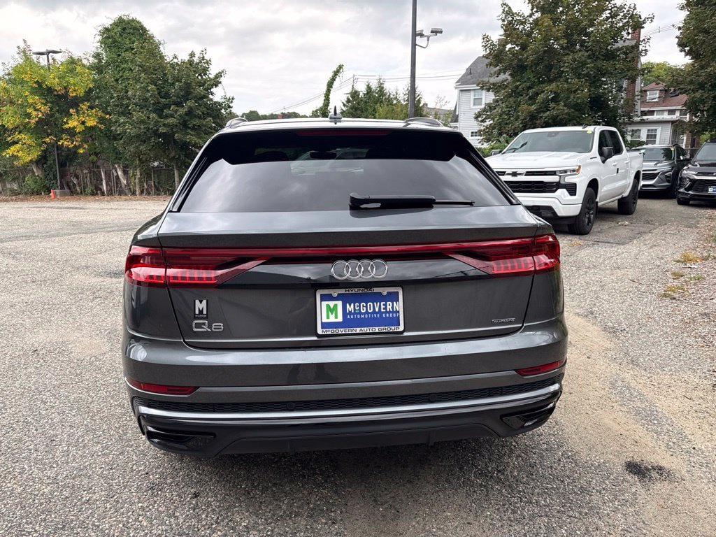 Used 2023 Audi Q8 Premium Plus AWD/4WD image 5