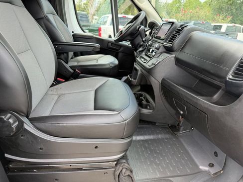 Used 2023 RAM ProMaster 2500 FWD image 10