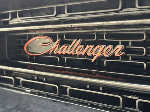 Used 2019 Dodge Challenger SXT w/ Blacktop Package RWD image 25