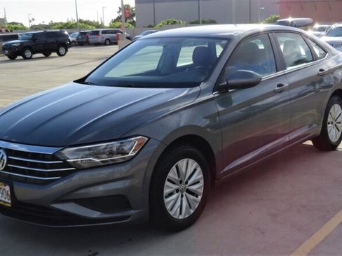 Used 2019 Volkswagen Jetta S w/ Driver Assistance Package FWD image 1