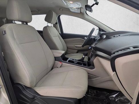 Used 2017 Ford Escape SE w/ Equipment Group 201A FWD image 23