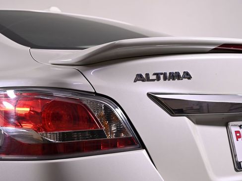 Used 2014 Nissan Altima 3.5 SL w/ Technology Package FWD image 12