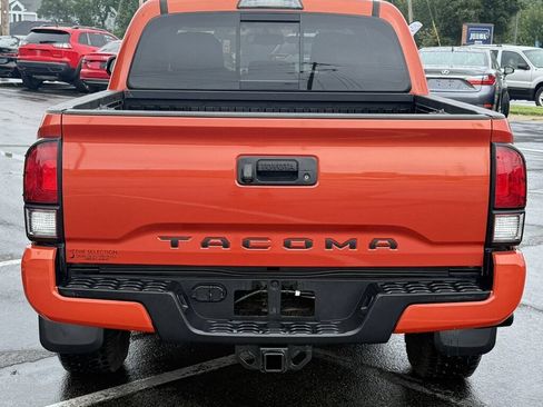 Used 2017 Toyota Tacoma TRD Sport w/ Tow Package (A/T) AWD/4WD image 14