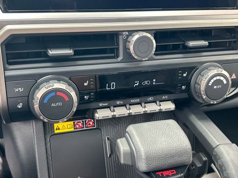 New 2026 Toyota 4Runner TRD Off-Road Premium AWD/4WD image 15