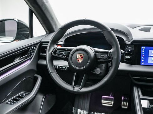 Certified 2025 Porsche Macan 4S Electric image 19